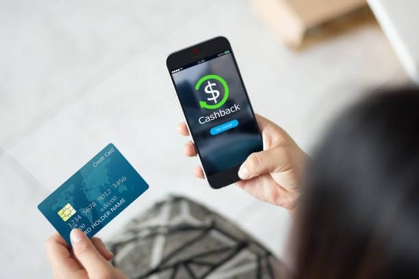 Many Americans expect to use credit card rewards to travel in 2022