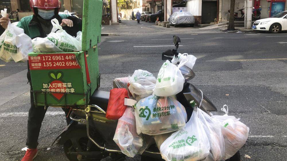 Shanghai residents say they are running out of food after confinement