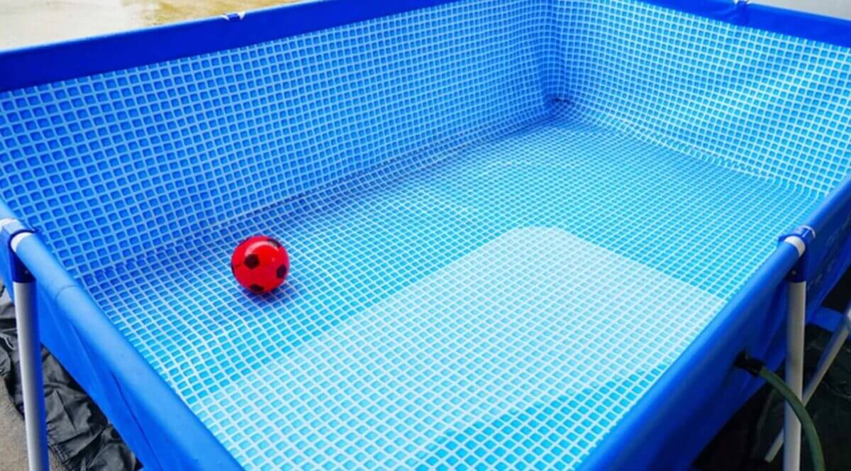 How to clean your plastic pool in 3 steps