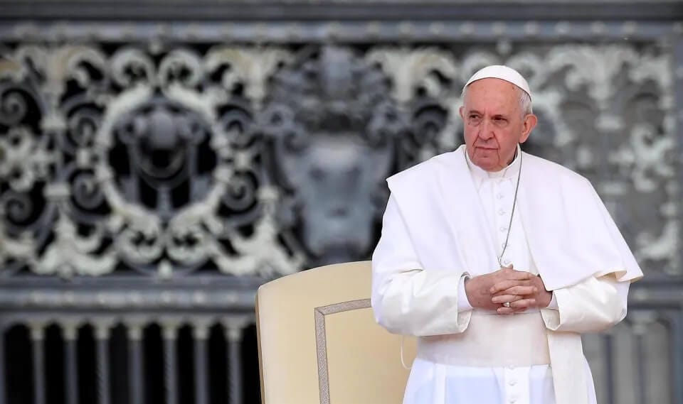 Pope Francis recovers from bronchitis and prepares to lead Easter Mass