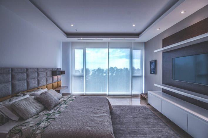 bedroom with a big window